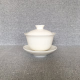 Front view of white procelain gaiwan